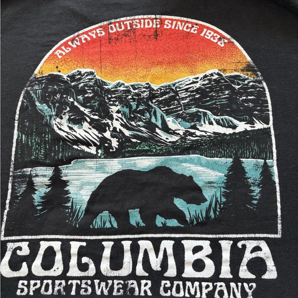 Vintage Columbia Sportswear Co Mountain Snow Lake Sunset Bear Graphic